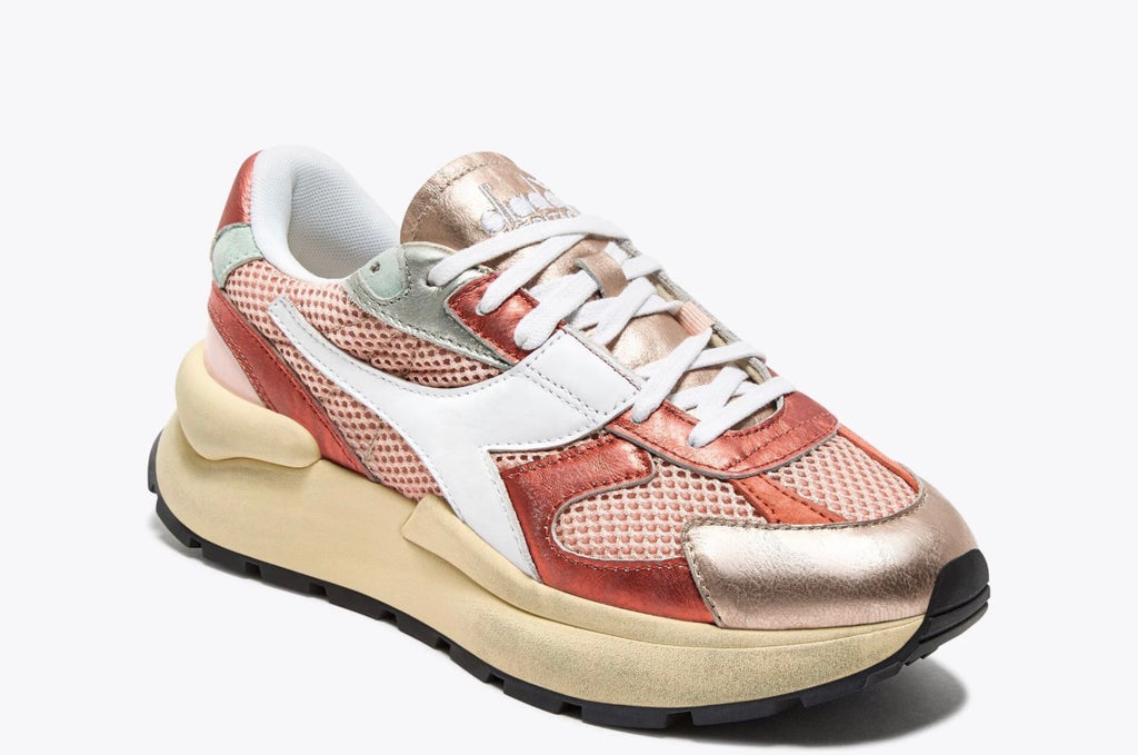 Diadora