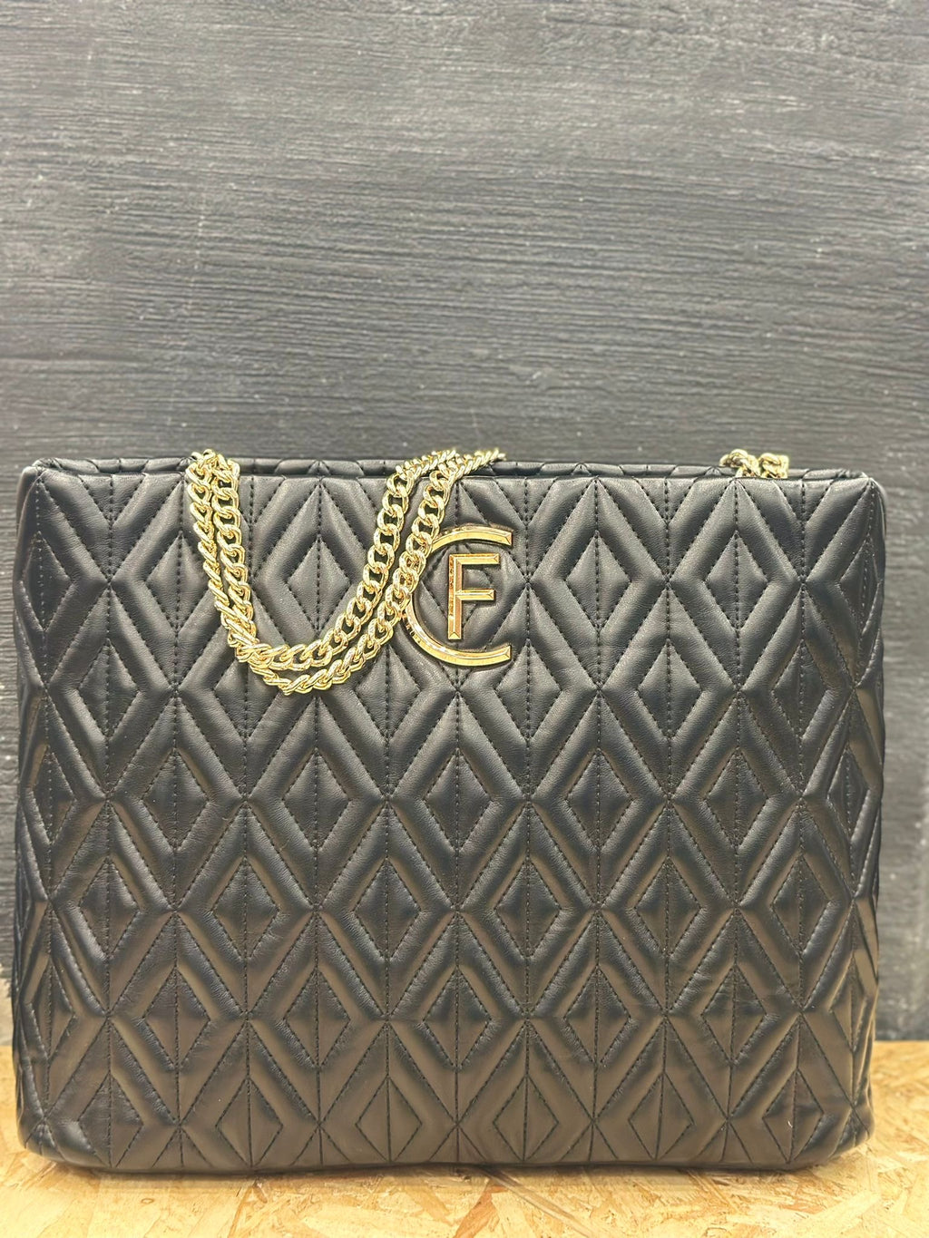 Cristina Effe Borsa con Logo in Rilievo e Tracolla Dorata