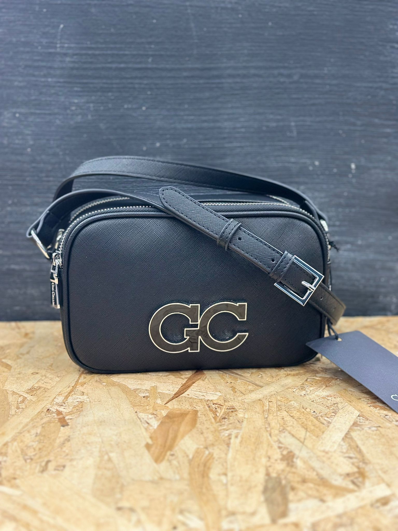Gio Cellini Borsa Tory con Logo in Rilievo Tono su Tono