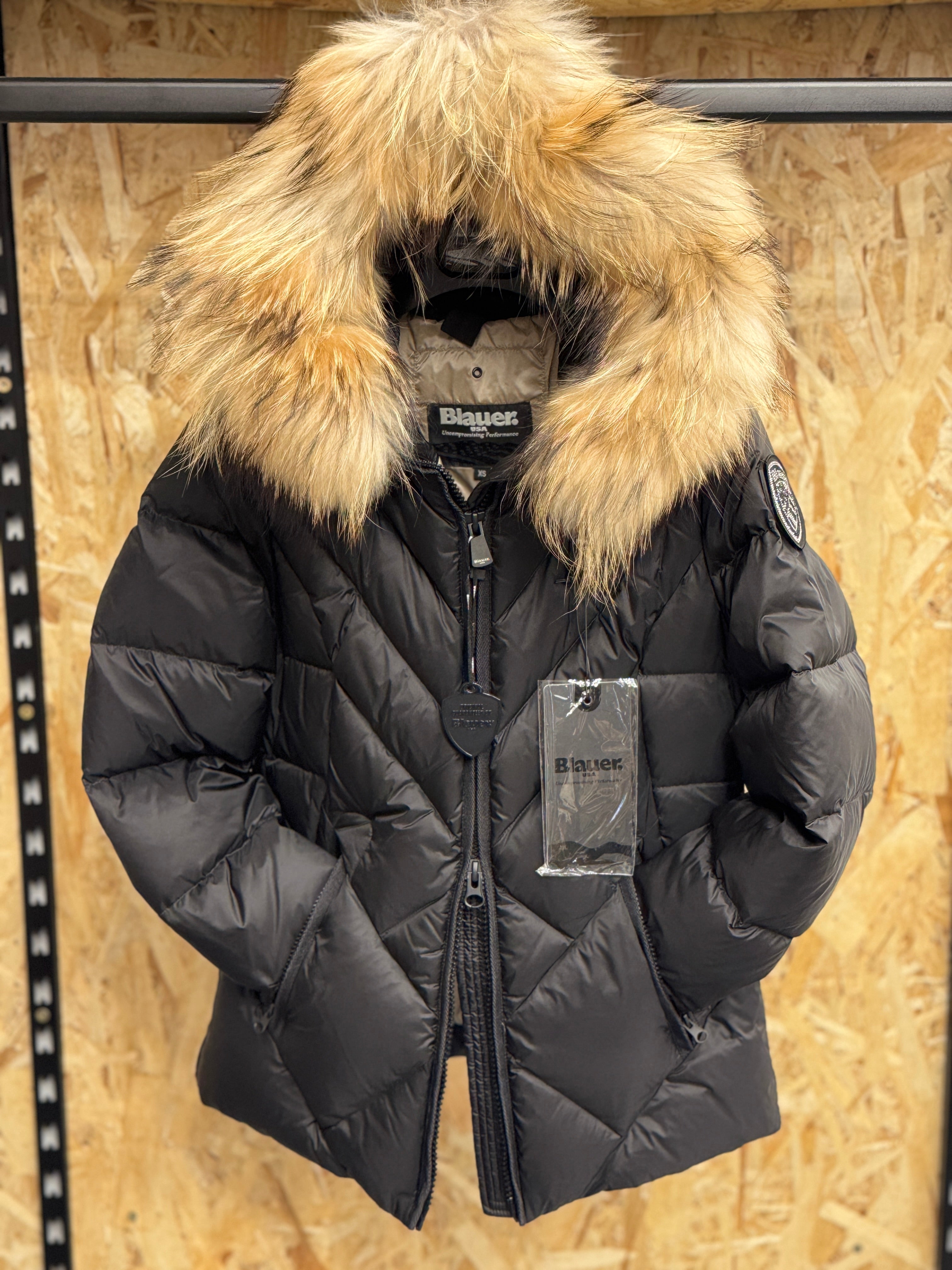 Piumino Blauer a Linee Geometriche