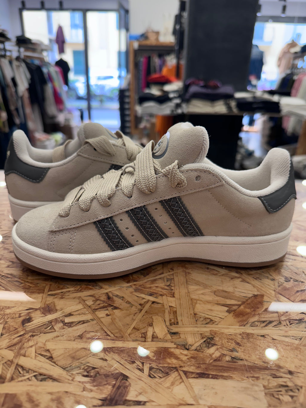 Adidas Campus 00s